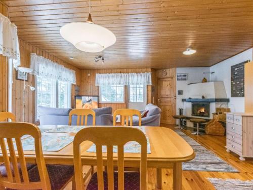 Holiday Home Villa heikinniemi by Interhome in 宙特薩