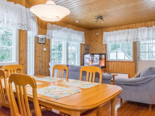 Holiday Home Villa heikinniemi by Interhome in 宙特薩