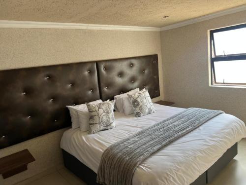 Village Walk Guesthouse in Mabopane