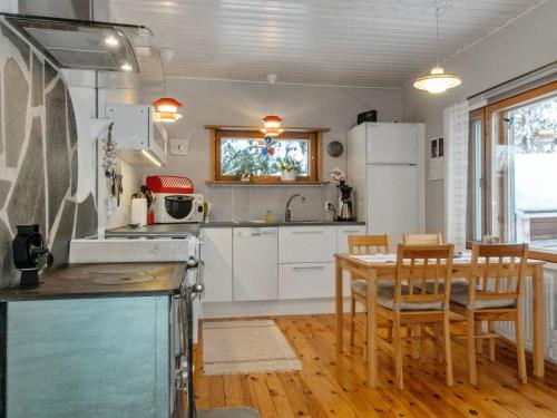 Holiday Home Mokko-mökki by Interhome (Holiday Home Mokko-mokki by Interhome) in โซดันคือและ