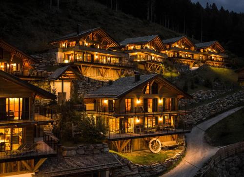 . Mons Silva Private Luxury Chalets