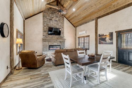 Serene Couple's Getaway w/ Mtn Views in Bedford! in Bedford (VA)