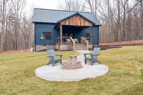 Serene Couple's Getaway w/ Mtn Views in Bedford! in Bedford (VA)