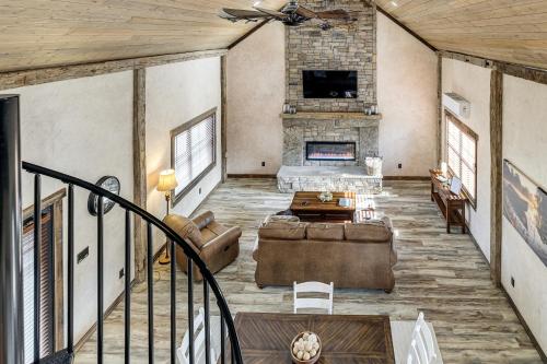 Serene Couple's Getaway w/ Mtn Views in Bedford! in Bedford (VA)