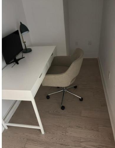 . Nice view apartment office den