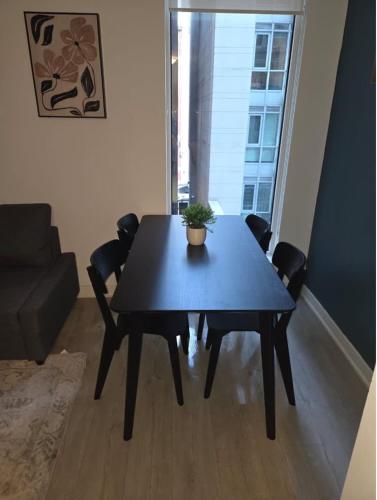 Condo with grey sofa bed in 希望港