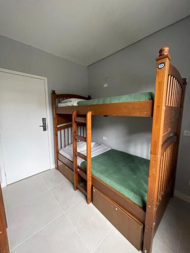1 bunk bed