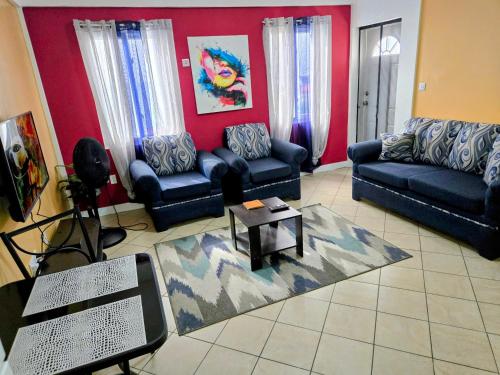 VIP Residence Dominica - Pool and Ocean Views, 2 Minutes to Roseau in Roseau