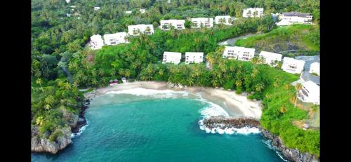 Alrededores, Spectacular Ocean View Top Floor 1-Bedroom Condo, Vista Mare, Samana DR in Punta Balandra