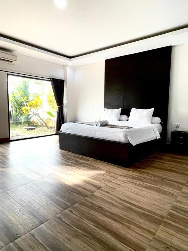 2 Bed Room Spacious Family House with Garden View near Zappaz Bar & Restaurant
