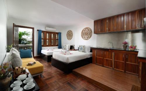 Siem Reap Center Hotel Room Type - Family Connecting Room - Free Pickup