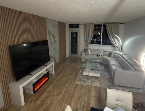 Beautiful Apartment in Sunny Isles Beach – khách sạn tại Golden Beach