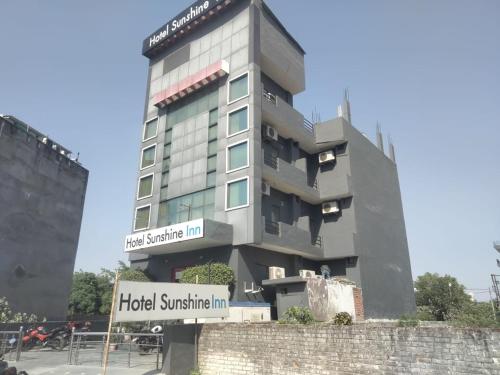 Sunshine Inn in Wadgaon