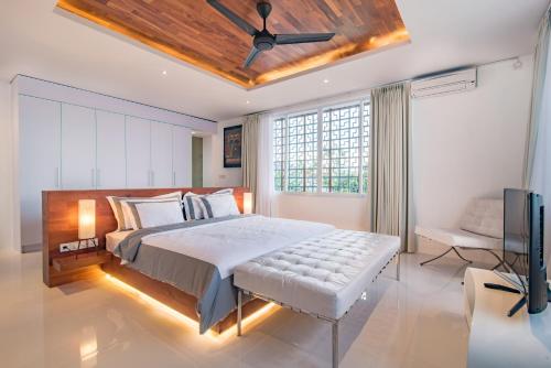 3 bedrooms, 4 beds