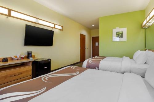 Quality Inn & Suites Lehigh Acres Fort Myers - image 11