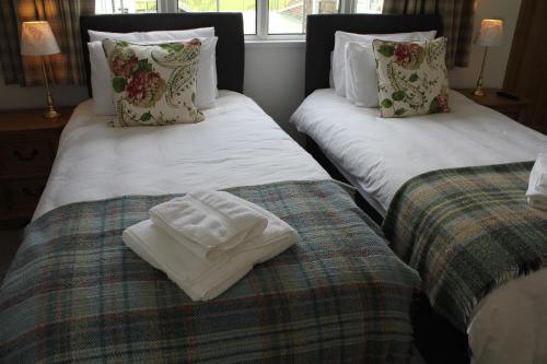 Three Horseshoes Country Inn - image 3