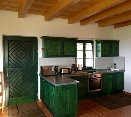 Somlo Wineshop Guesthouse