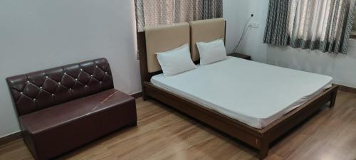 Grand Rose Banquet And Wedding Lawn - Wadgaon