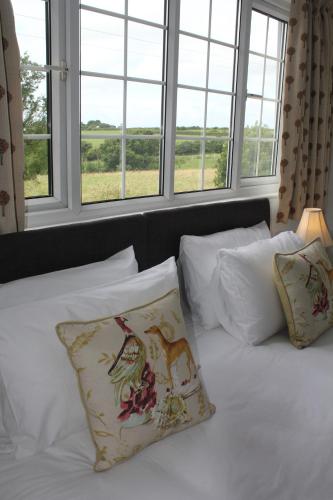 Three Horseshoes Country Inn - image 14