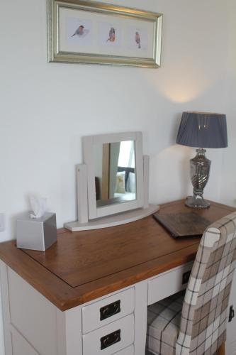Three Horseshoes Country Inn - image 12