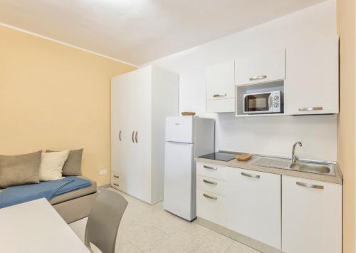 Kitchen, ISA - Apartments in Alghero just 150 mt from the beach in La Pietraia