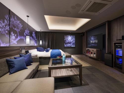 room detail thumbnail 1