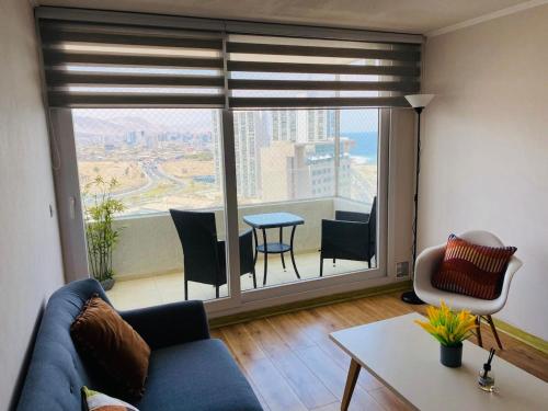 Apartamento con terraza y vista al mar