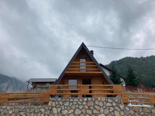 Villat Loni in Боге