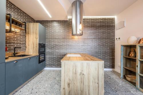 The Executive Industrial Loft - Madrid Rio - High End Kitchen Alquiler Temporal - image 10