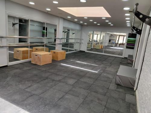 Badan Suites & Hotel - image 7