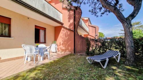 Bright flat in residence with pool - Beahost
