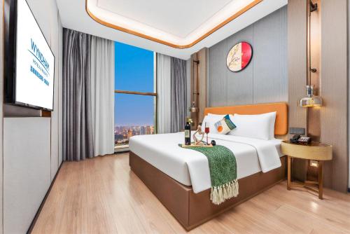 room detail thumbnail 1