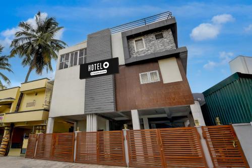 入口, Super Hotel O Central Zone Vishwanathapuram Formerly Green Nest in 加納帕蒂