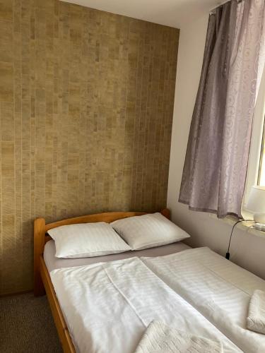 1 double bed