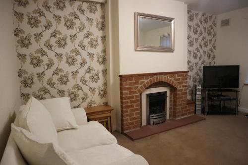 2 Bedroom House in Nottingham – khách sạn tại Old Basford