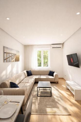 Modern Apartment Blloku Area Self Check-In, Tirana