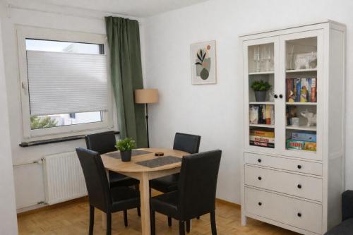 Stilvolle 2-Zimmer-Wohnung - Tram vor der Tür - Parkplatz - Rainshower - Nähe Universität in Kassel, Deutschland