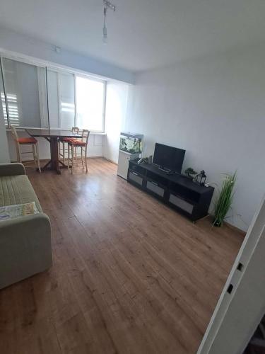 Obtsinsky Beach – khách sạn tại Kiryat Yam