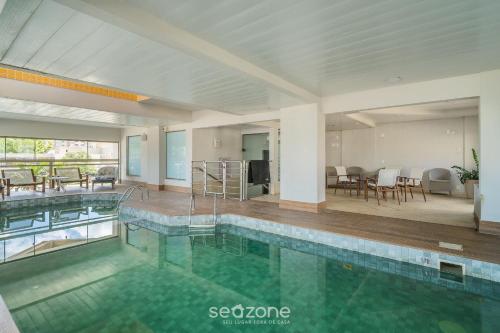 Apt em Cond c/ piscina aquecida em Floripa CUR0716 in Itacorubi