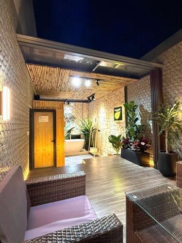 Penthouse Vinhomes Grand Park - Sky Garden Apartment - image 5