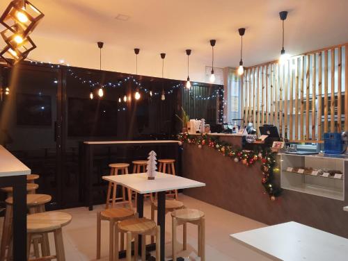 Restaurant, M&S CABINA in Alburquerque