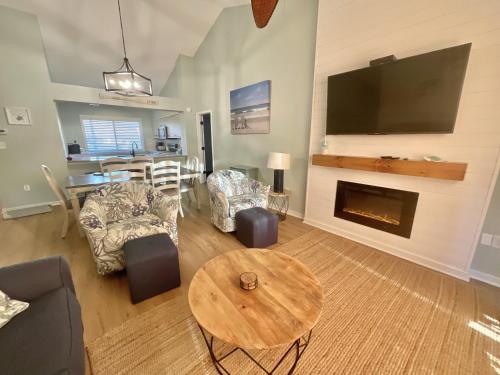 2D West Hyde Park condo - image 2