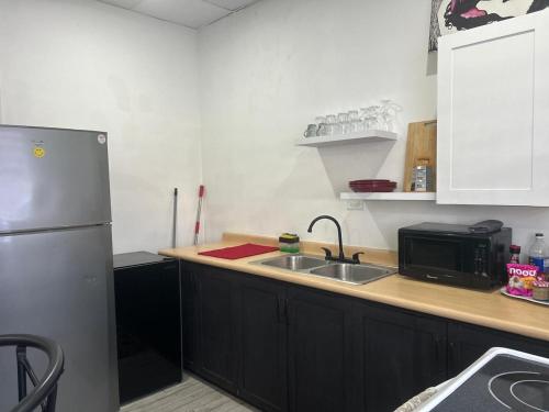 Kitchen, Uptown POS 2 bedroom WiFi, AC, coffee walkable to everything in Woodbrook