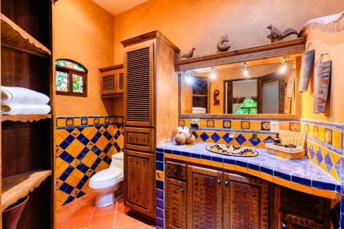 room detail thumbnail 2