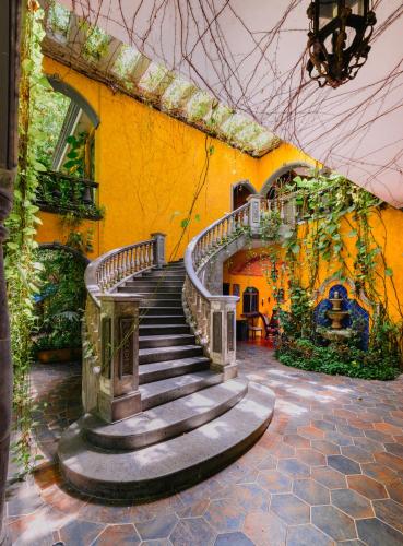 Apkārtne, La Hacienda Hotel, at Xcaret in Los Dos Compadres