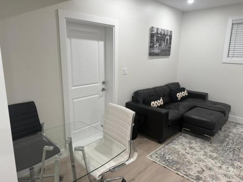 Executive 2 Bedroom Apartment with Free Parking in Prince George (BC)