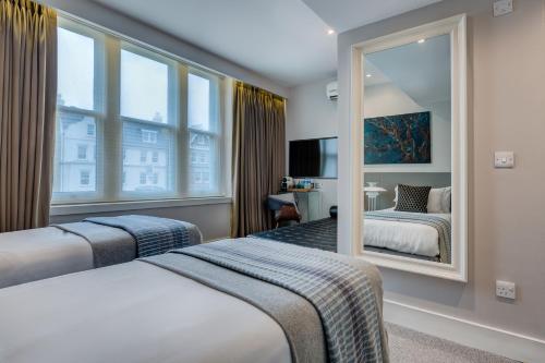 Hotel 55 - image 14