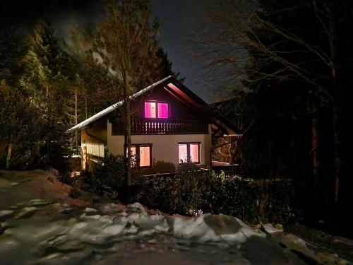 Cozy house in a panoramic location in 聖哥羅拿岩韋赫塞爾