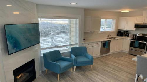 True Ski-In-Ski-Out Rare 3-Bed Condo in Mount Washington (BC)
