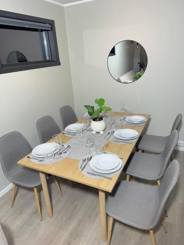 Facilities, Kaldfjord Aurora Apartments Modern with parking in Kvaloysletta